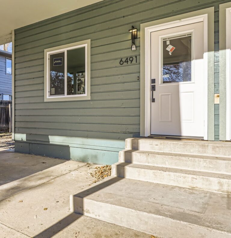 6491 & 6493 Barnacle Ct - Web Quality - 004 - 04 Exterior Front Entry